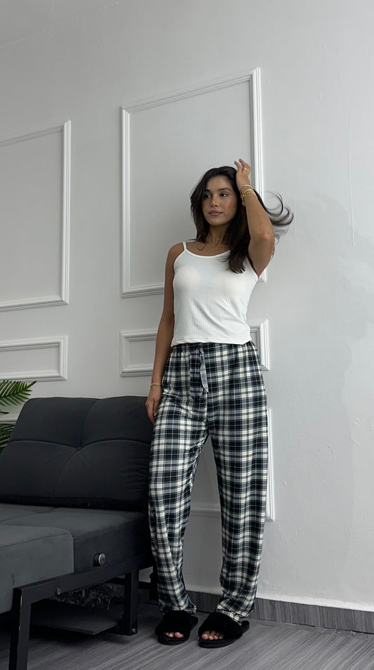 Noir plaid serenity pant