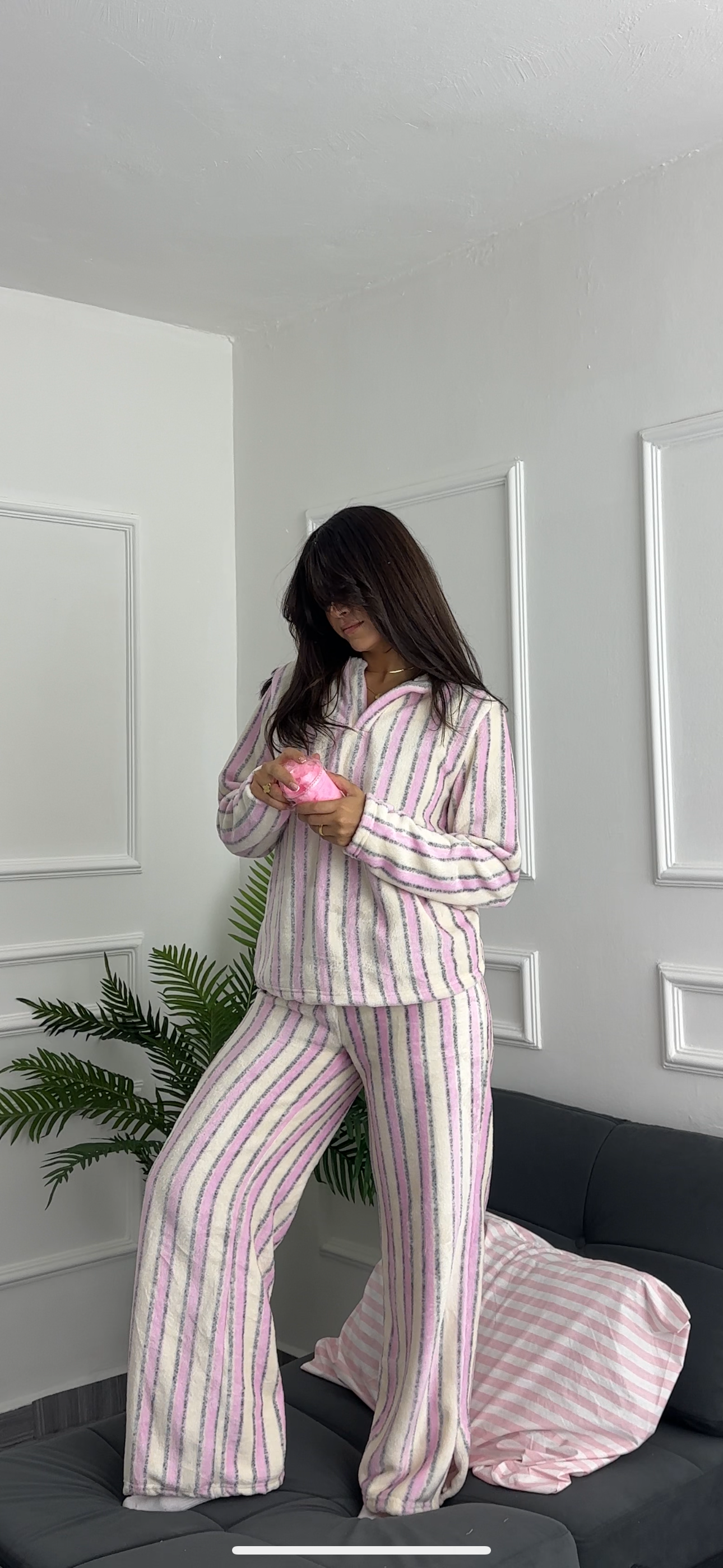 Muhair v neck pyjama set