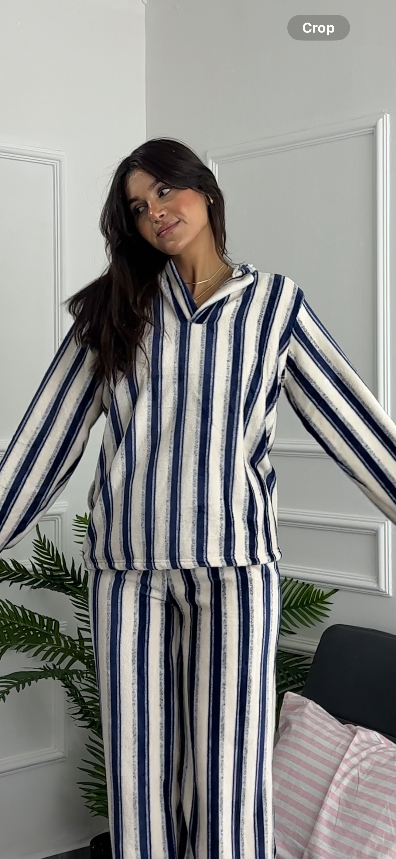 Muhair v neck pyjama set