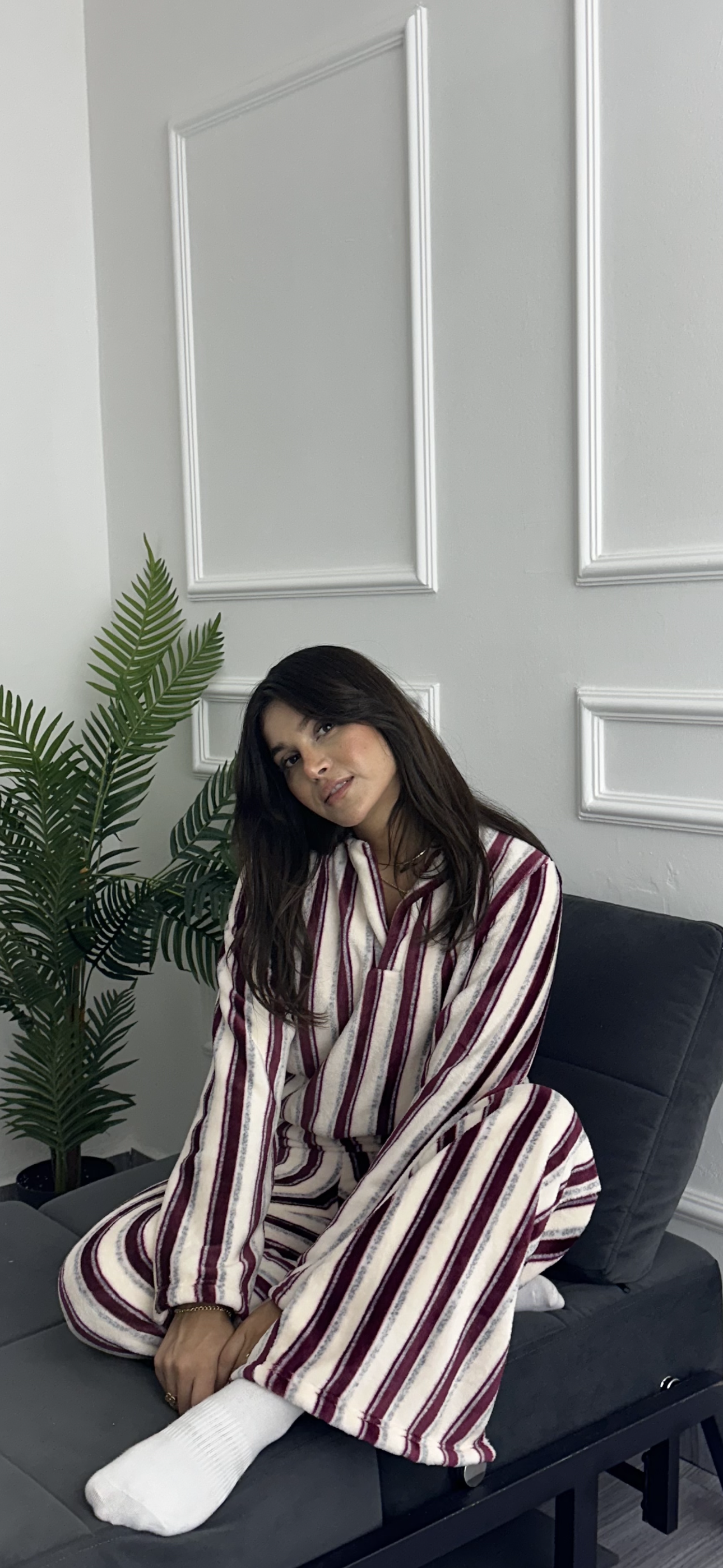 Muhair v neck pyjama set